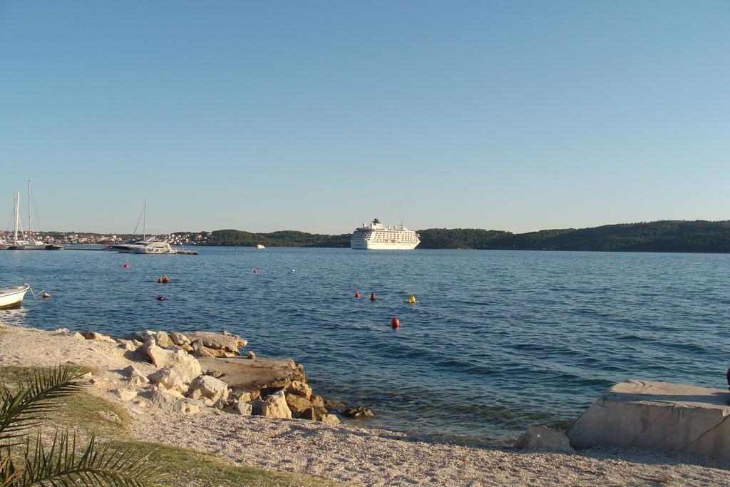 Apartment Nives Trogir Eksteriør billede