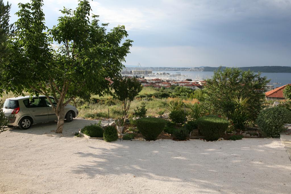 Apartment Nives Trogir Eksteriør billede
