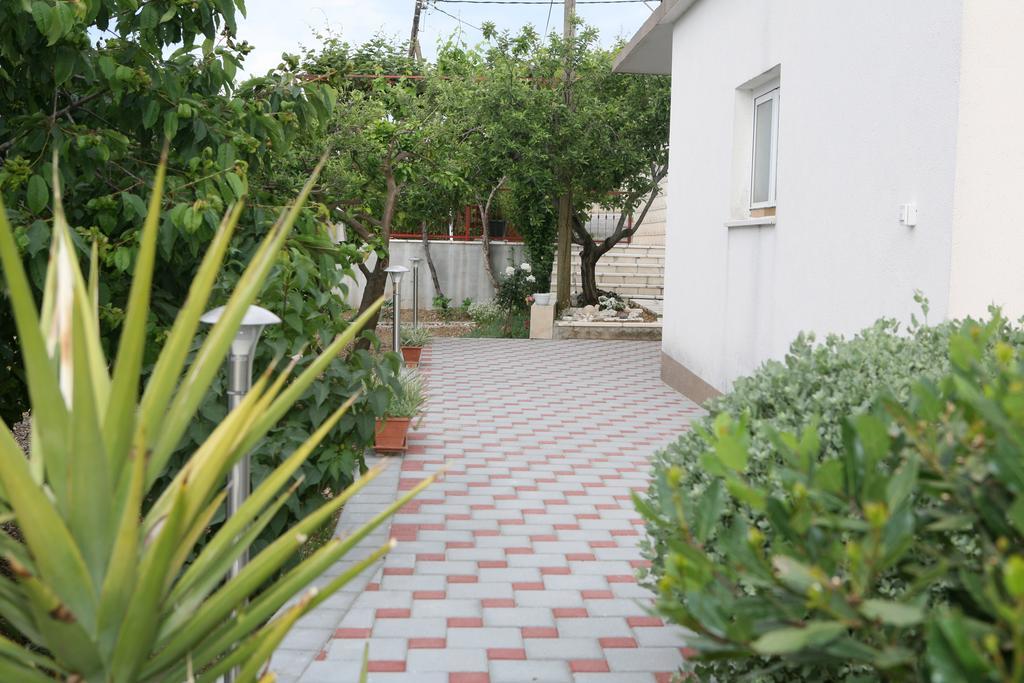 Apartment Nives Trogir Eksteriør billede