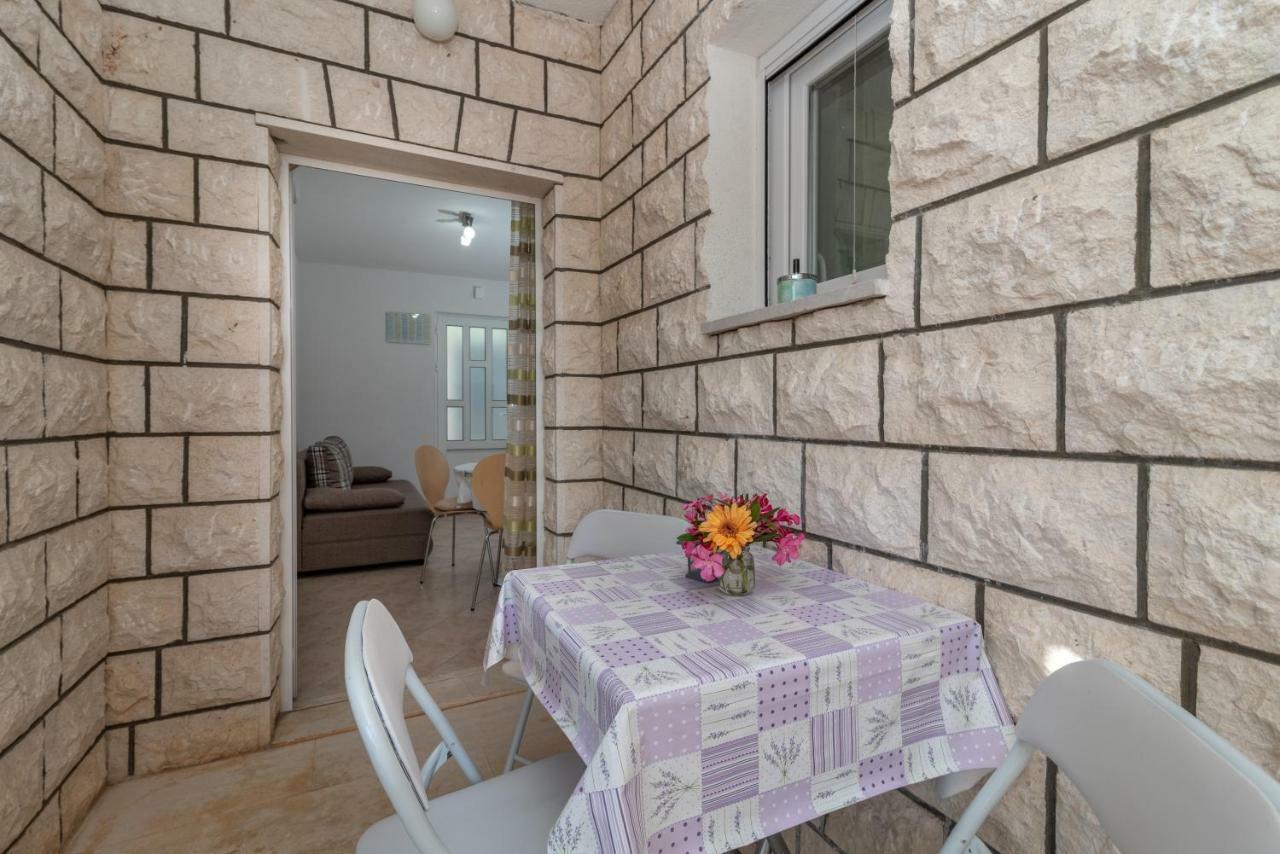 Apartment Nives Trogir Eksteriør billede