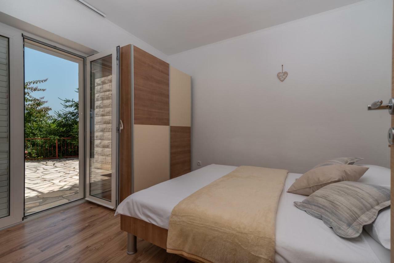 Apartment Nives Trogir Eksteriør billede