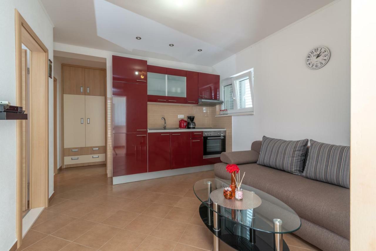 Apartment Nives Trogir Eksteriør billede