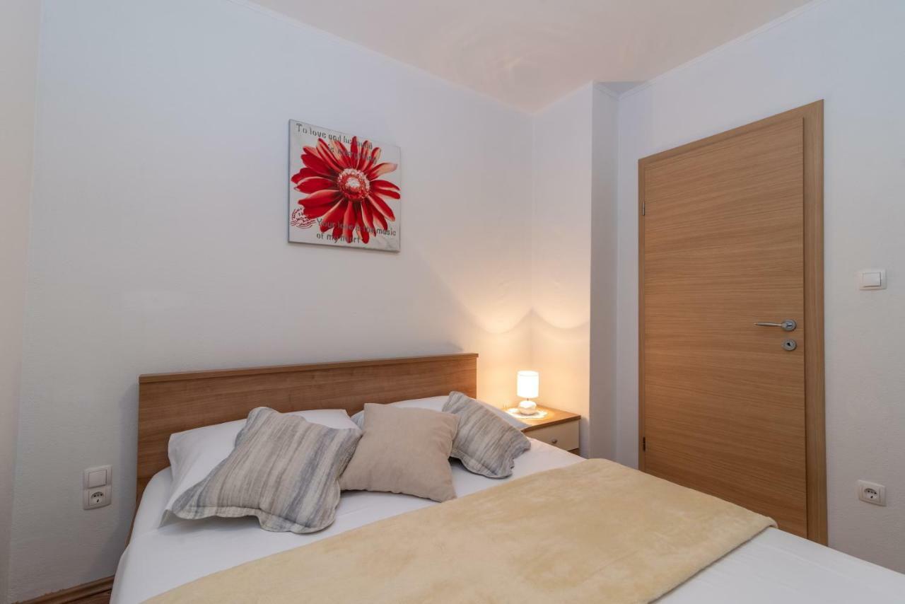 Apartment Nives Trogir Eksteriør billede
