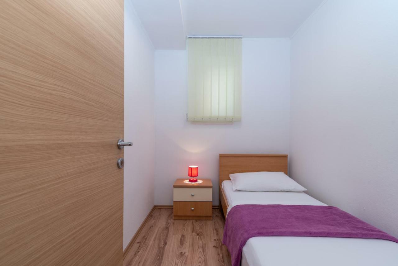 Apartment Nives Trogir Eksteriør billede