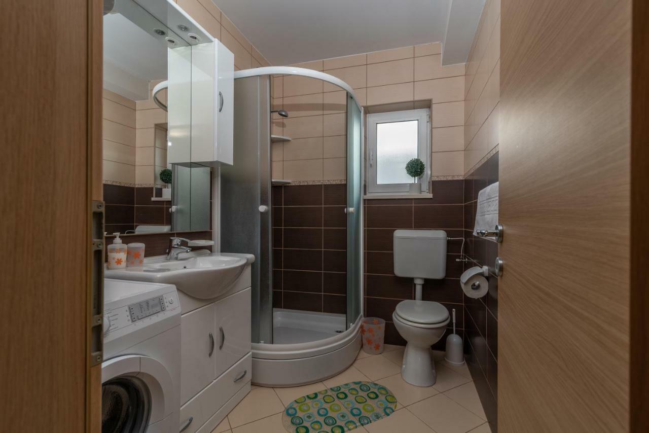 Apartment Nives Trogir Eksteriør billede